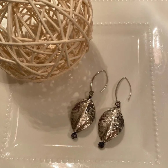 Beautiful sterling silver drop earrings.  Handmade​ - Picture 2 of 4